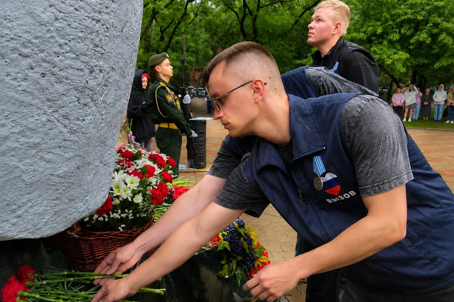 Medical students participating in community activities in Russia