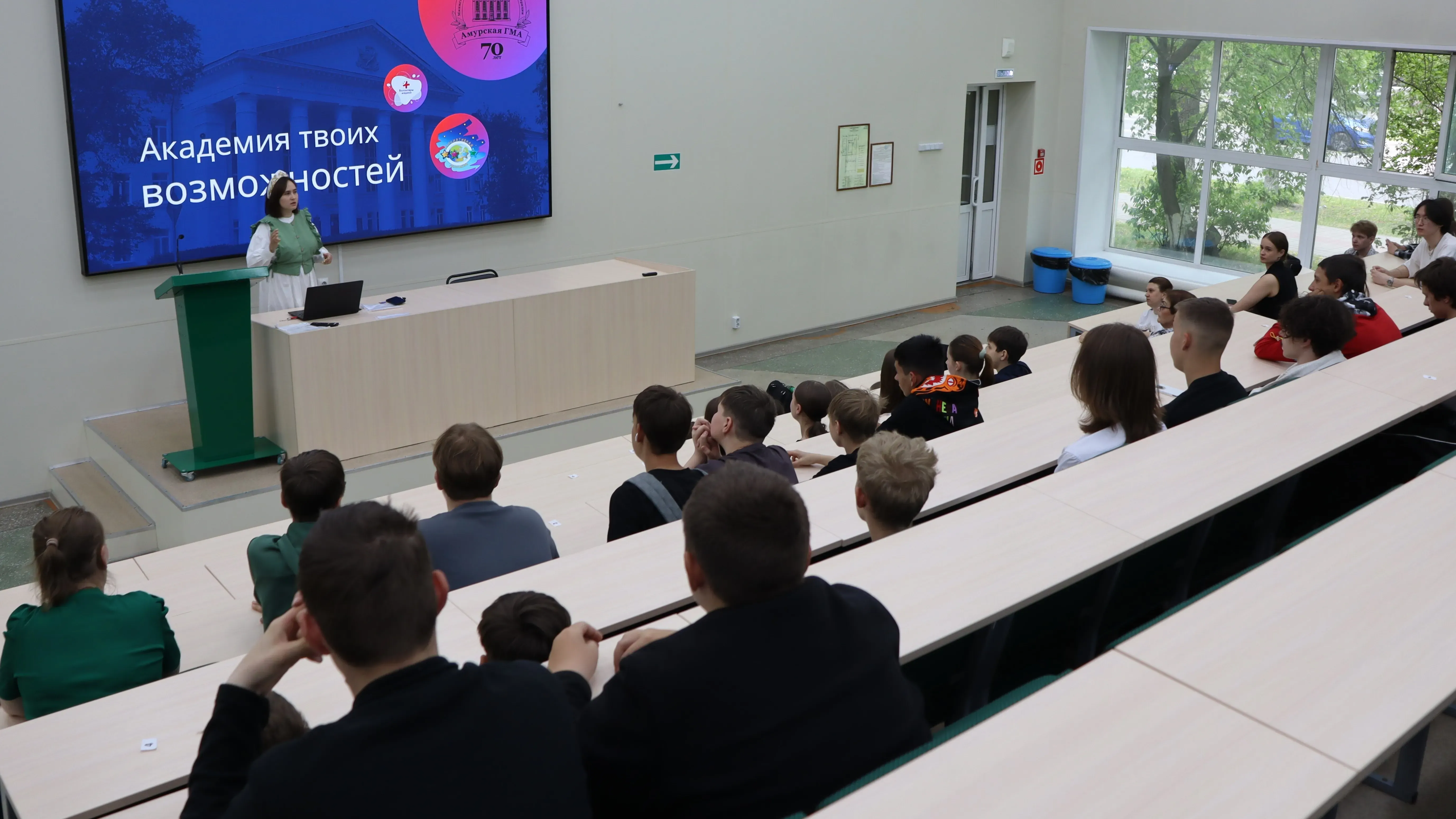 Blagoveshchensk schoolchildren participating in medical training activities at Amur State Medical Academy during AmurExpo-2026