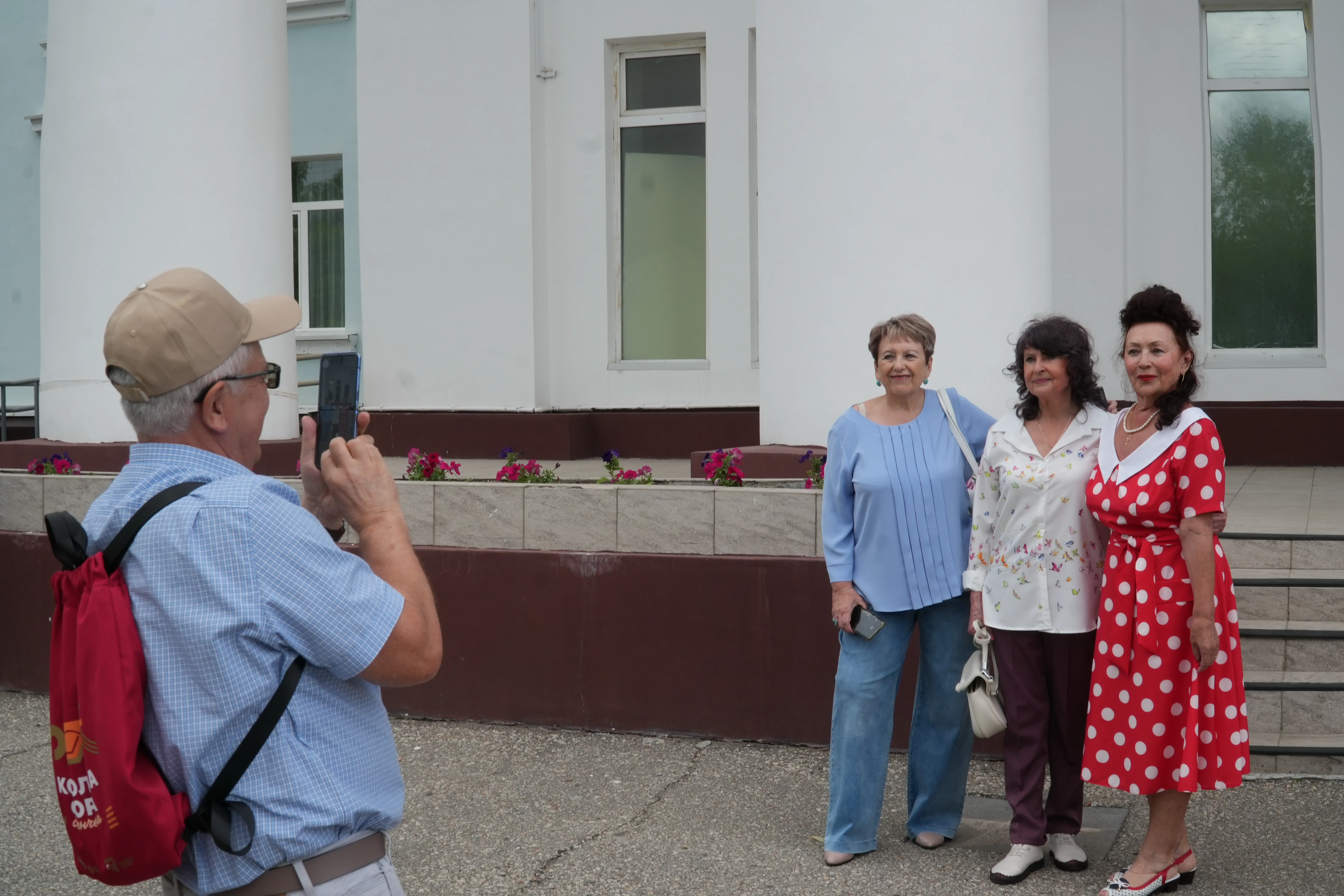 Indian students exploring alumni culture in Russia